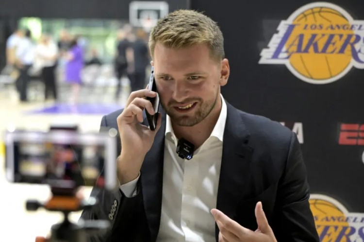 球探：东契奇看起来像18年刚进NBA时的样子 我路过竟没认出来👀