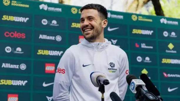 1728464730860021398.png 五星体育-澳大利亚前锋:对阵国足关键是取得第一个进球