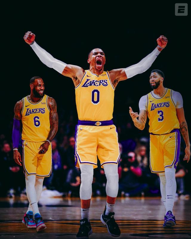 五星体育-连续三年换队！韦少加盟湖人 紫金军团豪组三巨头