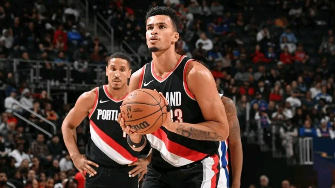 五星体育官网-太能造了!单赛季100次进攻犯规啊,NBA历史第一人