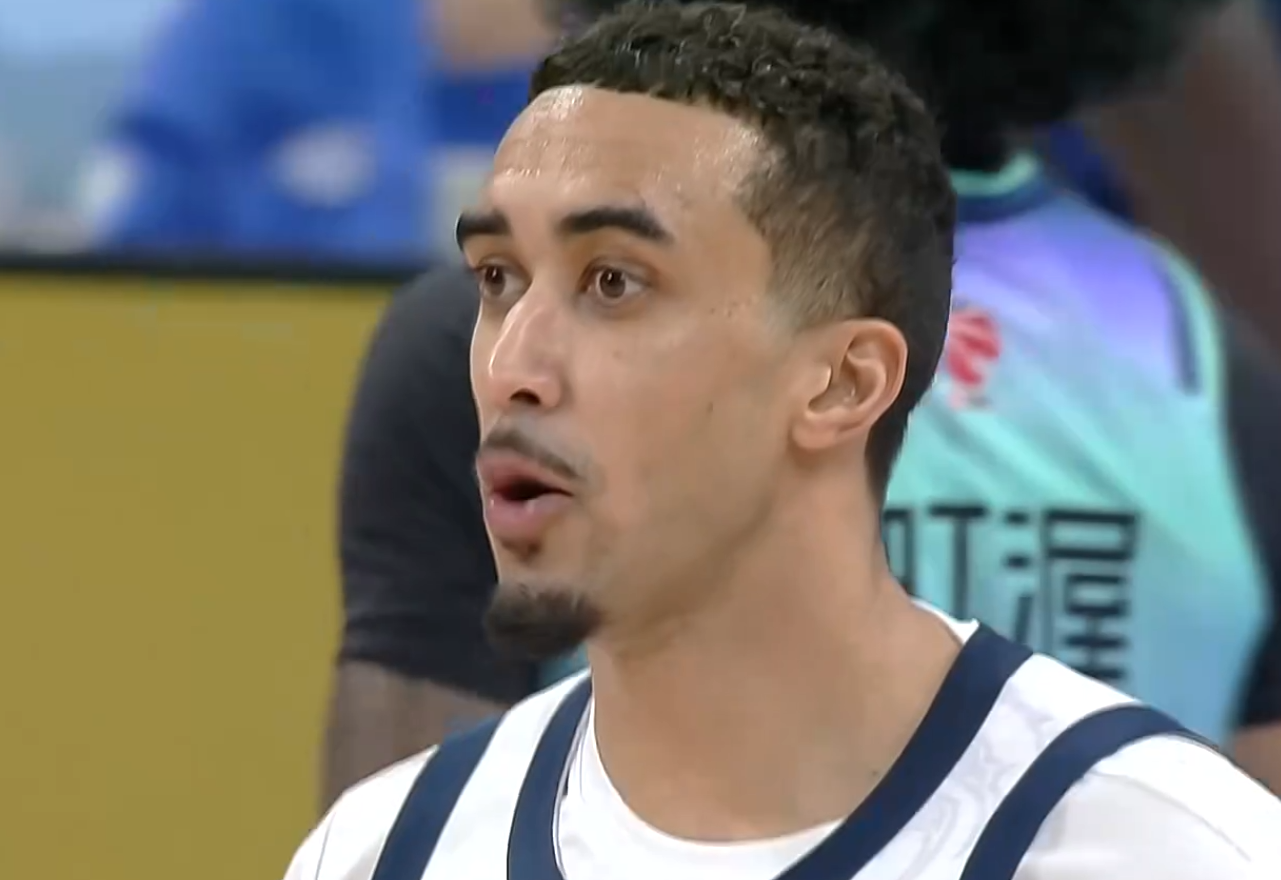 五星体育直播-广东86-99山东!球员评分:2人满分,1人良好,5人不合格