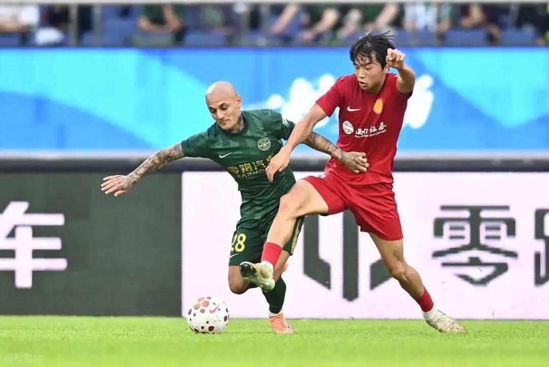五星体育官网-李镇全到底做了什么?让米特里策两次破防拽他头发,还因此被发现