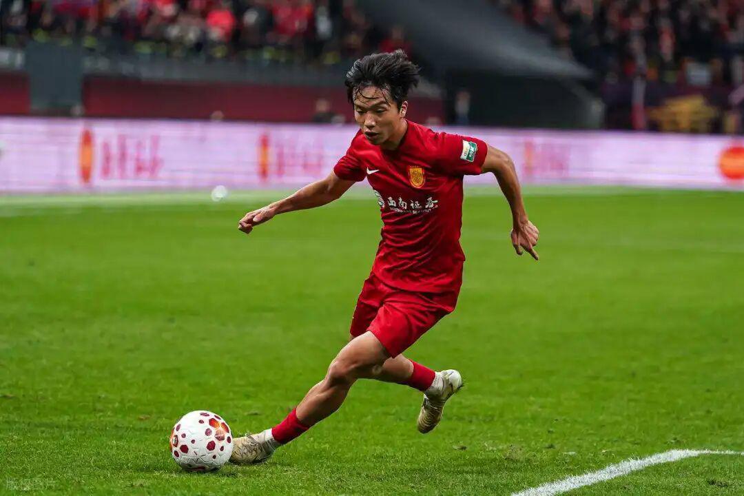五星体育官网-李镇全到底做了什么?让米特里策两次破防拽他头发,还因此被发现