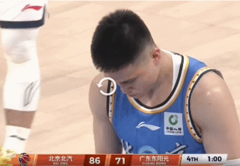 徐杰决胜时刻被DNP!沮丧一幕曝光引热议 杜锋为明夏续约压价吗?
