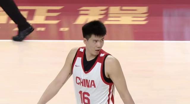 五星体育-群星闪耀,中国男篮热身赛小胜,王俊杰抢11个进攻篮板,徐昕10+8