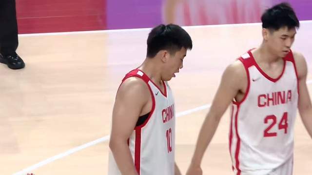 五星体育-群星闪耀,中国男篮热身赛小胜,王俊杰抢11个进攻篮板,徐昕10+8